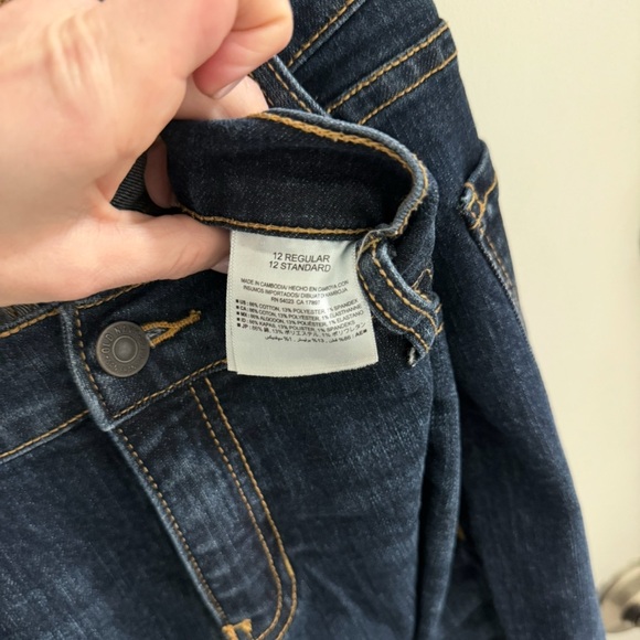 Old Navy Women's Boyfriend Skinny Jeans - Picture 3 of 4